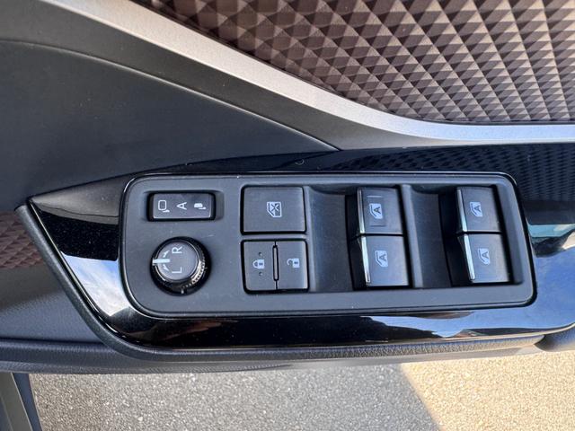 Ｃ－ＨＲ Ｇ　ワンオーナー車　禁煙車　純正９インチナビ　フルセグテレビ　バックカメラ　ＥＴＣ２．０　ドラレコ　セーフティセンス　ブラインドスポットモニター　ＬＥＤヘッドライト　ＬＥＤフォグ　フロントシートヒーター（36枚目）