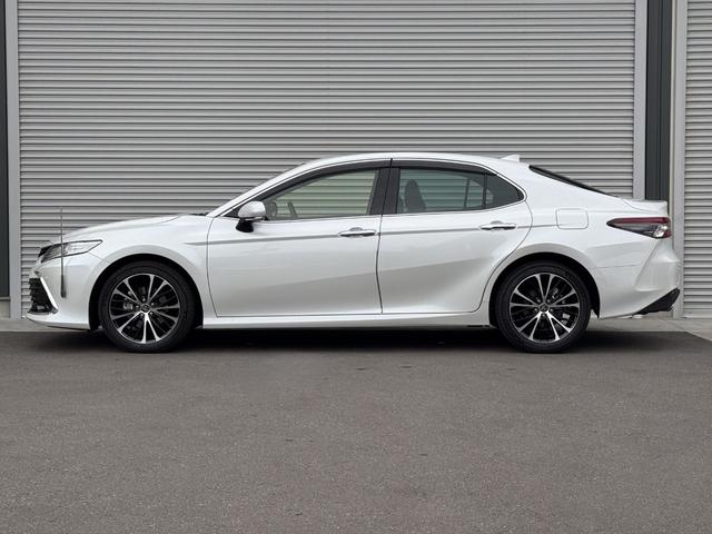 カムリ Ｇ　ワンオーナー車　禁煙車　純正９型ナビ　フルセグテレビ　バックカメラ　前後車内３カメラドラレコ　ＥＴＣ２．０　ＣＤ　ＤＶＤ再生　セーフティセンス　クリアランスソナー　ブラインドスポットモニター（4枚目）