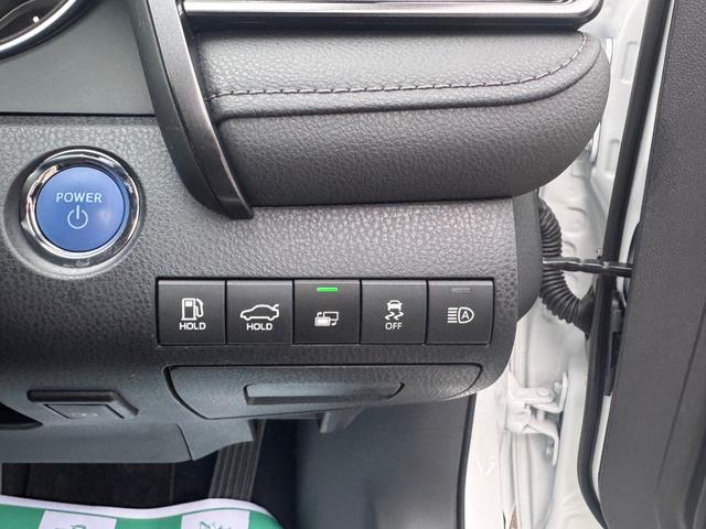 カムリ Ｇ　ワンオーナー車　禁煙車　純正９型ナビ　フルセグテレビ　バックカメラ　前後車内３カメラドラレコ　ＥＴＣ２．０　ＣＤ　ＤＶＤ再生　セーフティセンス　クリアランスソナー　ブラインドスポットモニター（16枚目）