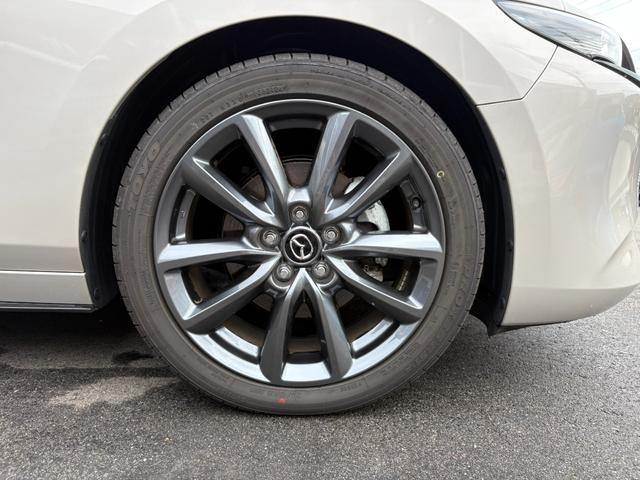 ＭＡＺＤＡ３ファストバック ２０Ｓ　ツーリング　ドライブレコーダー　ＥＴＣ　全周囲カメラ　ナビ　ＴＶ　クリアランスソナー　オートクルーズコントロール　レーンアシスト　衝突被害軽減システム　アルミホイール　オートライト　ＬＥＤヘッドランプ（16枚目）