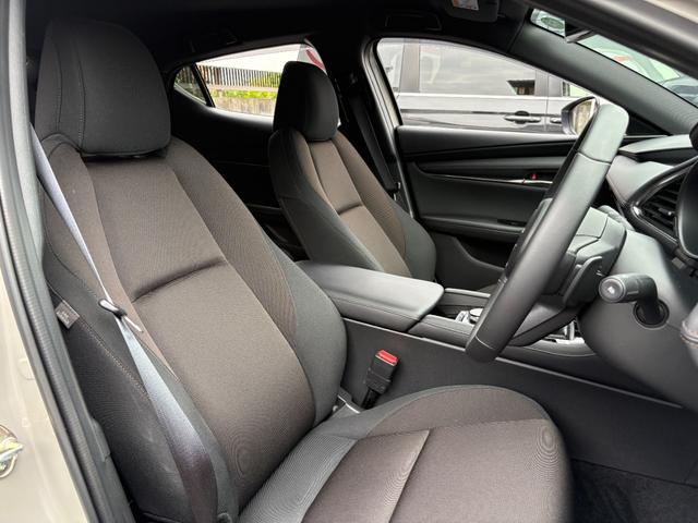 ＭＡＺＤＡ３ファストバック ２０Ｓ　ツーリング　ドライブレコーダー　ＥＴＣ　全周囲カメラ　ナビ　ＴＶ　クリアランスソナー　オートクルーズコントロール　レーンアシスト　衝突被害軽減システム　アルミホイール　オートライト　ＬＥＤヘッドランプ（24枚目）