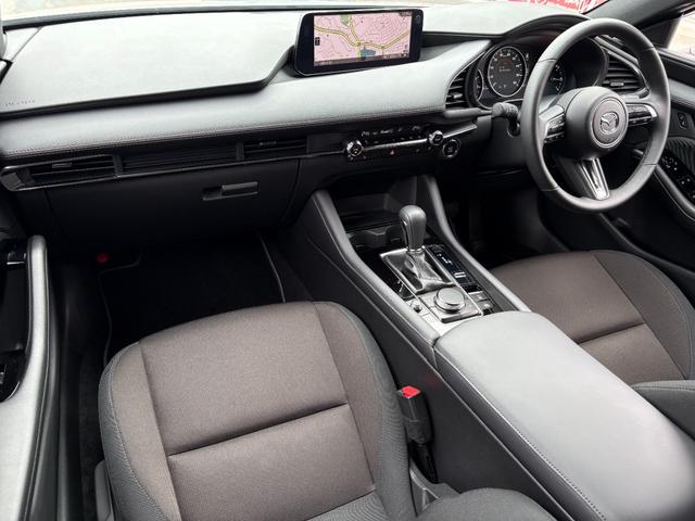 ＭＡＺＤＡ３ファストバック ２０Ｓ　ツーリング　ドライブレコーダー　ＥＴＣ　全周囲カメラ　ナビ　ＴＶ　クリアランスソナー　オートクルーズコントロール　レーンアシスト　衝突被害軽減システム　アルミホイール　オートライト　ＬＥＤヘッドランプ（31枚目）
