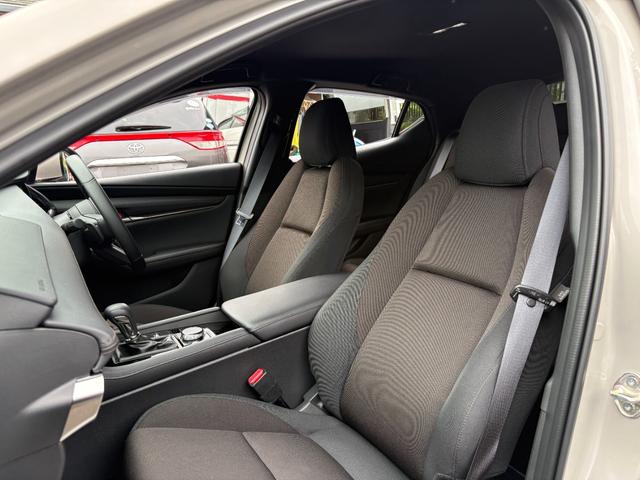 ＭＡＺＤＡ３ファストバック ２０Ｓ　ツーリング　ドライブレコーダー　ＥＴＣ　全周囲カメラ　ナビ　ＴＶ　クリアランスソナー　オートクルーズコントロール　レーンアシスト　衝突被害軽減システム　アルミホイール　オートライト　ＬＥＤヘッドランプ（32枚目）