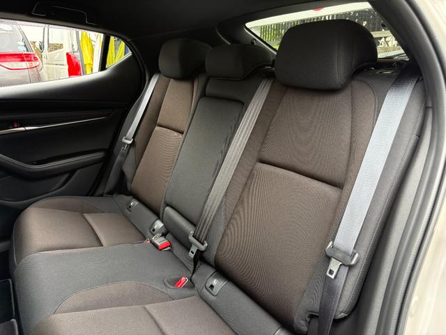 ＭＡＺＤＡ３ファストバック ２０Ｓ　ツーリング　ドライブレコーダー　ＥＴＣ　全周囲カメラ　ナビ　ＴＶ　クリアランスソナー　オートクルーズコントロール　レーンアシスト　衝突被害軽減システム　アルミホイール　オートライト　ＬＥＤヘッドランプ（36枚目）