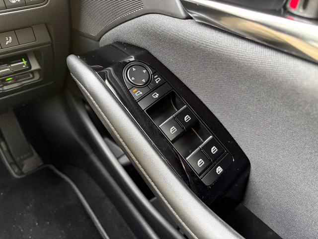 ＭＡＺＤＡ３ファストバック ２０Ｓ　ツーリング　ドライブレコーダー　ＥＴＣ　全周囲カメラ　ナビ　ＴＶ　クリアランスソナー　オートクルーズコントロール　レーンアシスト　衝突被害軽減システム　アルミホイール　オートライト　ＬＥＤヘッドランプ（42枚目）