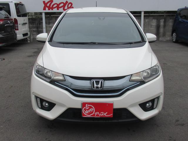 フィットハイブリッド Ｓパッケージ　禁煙車　シティブレーキ　インターナビ　フルセグＴＶ　バックカメラ　スマートキー　プッシュスタート　クルコン　フォグライト　ＥＴＣ　リアスポ　ＨＤＭＩ　パドルシフト　スペアキー　サイドバイザー（8枚目）