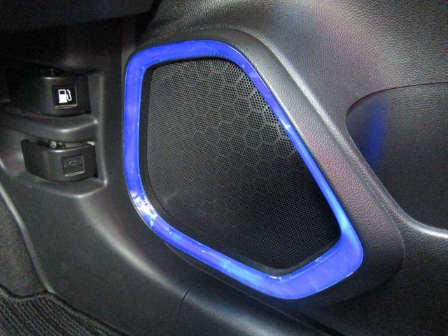 フィットハイブリッド Ｓパッケージ　禁煙車　シティブレーキ　インターナビ　フルセグＴＶ　バックカメラ　スマートキー　プッシュスタート　クルコン　フォグライト　ＥＴＣ　リアスポ　ＨＤＭＩ　パドルシフト　スペアキー　サイドバイザー（27枚目）