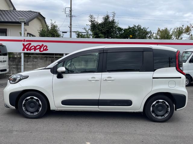 シエンタ ハイブリッドZ 禁煙車 ワンオーナー 10.5インチディスプレイナビ フルセグTV パノラミックビュー BSM レーダークルコン ハンズフリーパワースライドドア シートヒーター ステアリングヒーター LEDヘッド(40枚目)