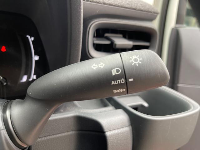 シエンタ ハイブリッドZ 禁煙車 ワンオーナー 10.5インチディスプレイナビ フルセグTV パノラミックビュー BSM レーダークルコン ハンズフリーパワースライドドア シートヒーター ステアリングヒーター LEDヘッド(52枚目)