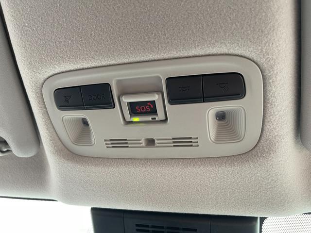 シエンタ ハイブリッドZ 禁煙車 ワンオーナー 10.5インチディスプレイナビ フルセグTV パノラミックビュー BSM レーダークルコン ハンズフリーパワースライドドア シートヒーター ステアリングヒーター LEDヘッド(57枚目)