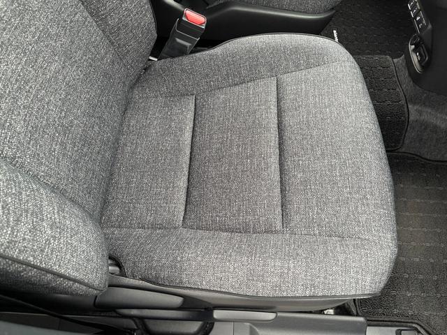 シエンタ ハイブリッドZ 禁煙車 ワンオーナー 10.5インチディスプレイナビ フルセグTV パノラミックビュー BSM レーダークルコン ハンズフリーパワースライドドア シートヒーター ステアリングヒーター LEDヘッド(59枚目)