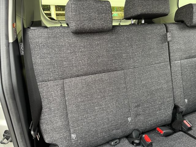 シエンタ ハイブリッドZ 禁煙車 ワンオーナー 10.5インチディスプレイナビ フルセグTV パノラミックビュー BSM レーダークルコン ハンズフリーパワースライドドア シートヒーター ステアリングヒーター LEDヘッド(60枚目)