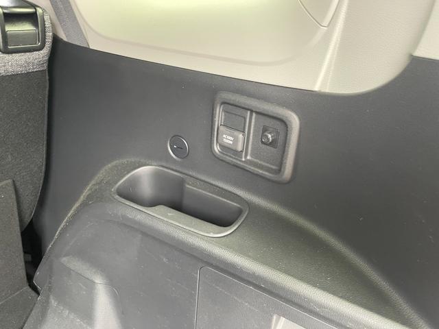 シエンタ ハイブリッドZ 禁煙車 ワンオーナー 10.5インチディスプレイナビ フルセグTV パノラミックビュー BSM レーダークルコン ハンズフリーパワースライドドア シートヒーター ステアリングヒーター LEDヘッド(66枚目)