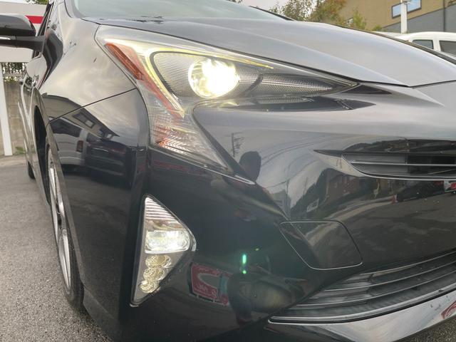 プリウス Ｓツーリングセレクション　ディーラーナビ　フルセグＴＶ　バックモニター　レーダークルコン　ドライブレコーダー　ＬＥＤヘッドライト　オートライト　ブラック合皮シート　プリクラッシュ　快適温熱シート　純正１７インチアルミホイール（5枚目）