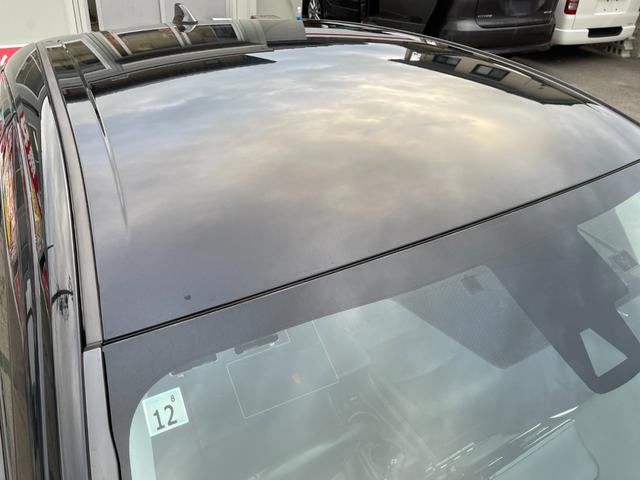 プリウス Ｓツーリングセレクション　ディーラーナビ　フルセグＴＶ　バックモニター　レーダークルコン　ドライブレコーダー　ＬＥＤヘッドライト　オートライト　ブラック合皮シート　プリクラッシュ　快適温熱シート　純正１７インチアルミホイール（8枚目）