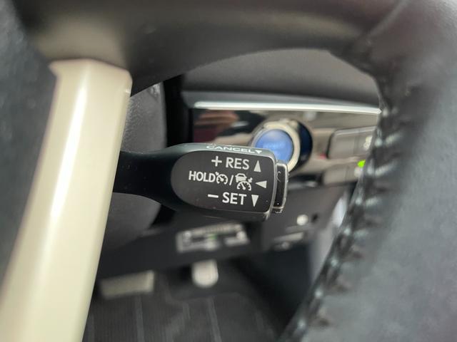 プリウス Ｓツーリングセレクション　ディーラーナビ　フルセグＴＶ　バックモニター　レーダークルコン　ドライブレコーダー　ＬＥＤヘッドライト　オートライト　ブラック合皮シート　プリクラッシュ　快適温熱シート　純正１７インチアルミホイール（17枚目）