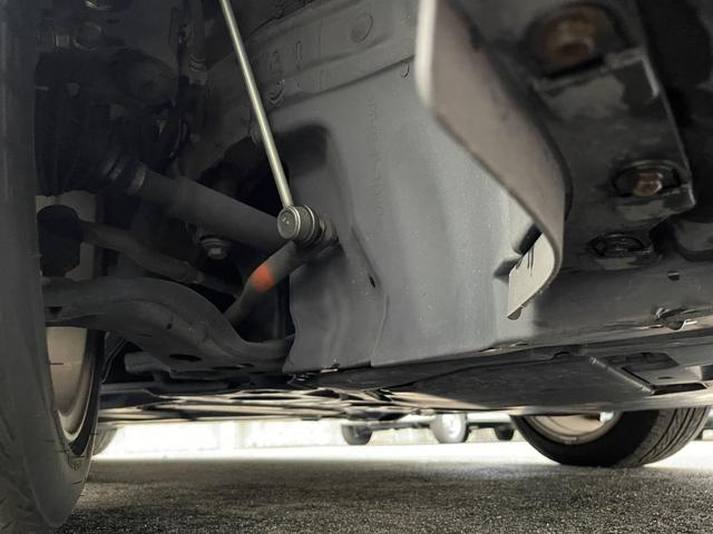 プリウス Ｓツーリングセレクション　ディーラーナビ　フルセグＴＶ　バックモニター　レーダークルコン　ドライブレコーダー　ＬＥＤヘッドライト　オートライト　ブラック合皮シート　プリクラッシュ　快適温熱シート　純正１７インチアルミホイール（64枚目）