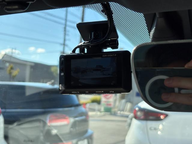 ドライブレコーダーもついています！もし事故を起こしてしまったら。そんな時に心強い味方になるのが、運転の記録を映像と音で記録するドライブレコーダーです。