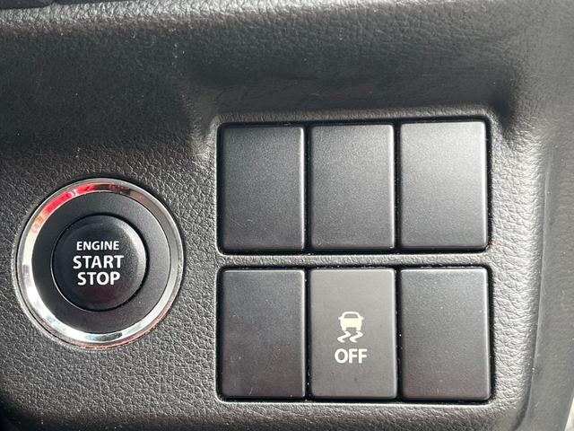 アルトワークス ベースグレード　アップル保証　ワンオーナー　５ＭＴ　４ＷＤ　走行２万９千キロ台　純正アルミ　レカロシート　アルミペダル　オートライト　オートエアコン　レザーハンドル（22枚目）