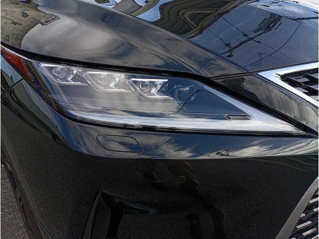 ＲＸ ＲＸ３００　バージョンＬ　全周囲カメラ　クリアランスソナー　オートクルーズコントロール　レーンアシスト　パワーシート　衝突被害軽減システム　サンルーフ　ナビ　オートマチックハイビーム　ＬＥＤヘッドランプ　電動リアゲート（12枚目）