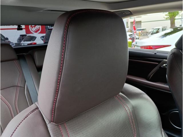 ＲＸ ＲＸ３００　バージョンＬ　全周囲カメラ　クリアランスソナー　オートクルーズコントロール　レーンアシスト　パワーシート　衝突被害軽減システム　サンルーフ　ナビ　オートマチックハイビーム　ＬＥＤヘッドランプ　電動リアゲート（27枚目）
