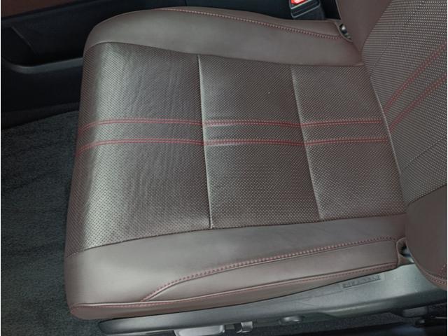 ＲＸ ＲＸ３００　バージョンＬ　全周囲カメラ　クリアランスソナー　オートクルーズコントロール　レーンアシスト　パワーシート　衝突被害軽減システム　サンルーフ　ナビ　オートマチックハイビーム　ＬＥＤヘッドランプ　電動リアゲート（28枚目）