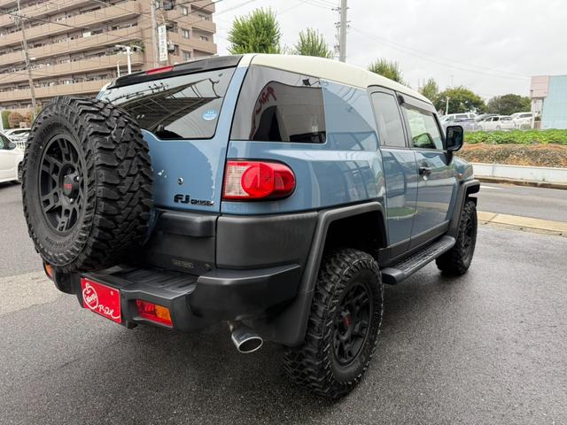 ＦＪクルーザー カラーパッケージ　アップル保証　ワンオーナー　禁煙車　純正ナビ　フルセグ　バックカメラ　ＴＲＤ社外アルミ　　ＴＲＤサイドマフラー　ＢＩＬＳＴＥＩＮサス　ＥＴＣ　クルコン　サイドエアバッグ　ソナー　レカロシート（8枚目）