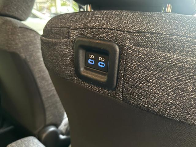 シエンタ ハイブリッドＺ　禁煙車　ワンオーナー　純正ナビＴＶ　フルセグ　バックモニター　ＥＴＣ　両側電動スライドドア　シートヒーター　ステアリングヒーター　ＬＥＤヘッド　天井サーキュレーター　ナノイーＸ　追従走行　レーンキープ（41枚目）