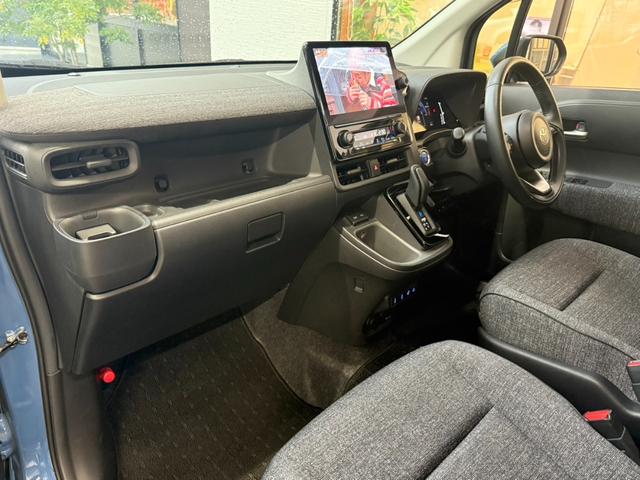 シエンタ ハイブリッドＺ　禁煙車　ワンオーナー　純正ナビＴＶ　フルセグ　バックモニター　ＥＴＣ　両側電動スライドドア　シートヒーター　ステアリングヒーター　ＬＥＤヘッド　天井サーキュレーター　ナノイーＸ　追従走行　レーンキープ（47枚目）