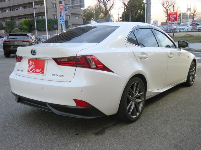 IS IS300h FスポーツXライン 禁煙車 ワンオーナー スマーキー 純正ナビTV フルセグ バックモニター パワーシート ベンチレーション プリクラ 衝突軽減ブレーキ サンルーフ 追従クルコン パワーシート 三眼LEDヘッド ETC(12枚目)