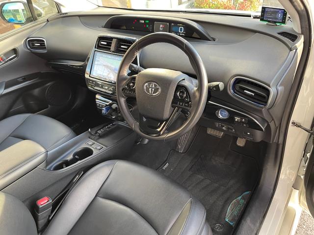 プリウス Ｓツーリングセレクション　アップル保証１年付き　禁煙車　セーフティセンス　ドラレコ　純正ナビ　フルセグ　バックカメラ　モデリスタフルエアロ　ＣＩＬＦＯＲＤセキュリティ　シートヒーター　クルコン　デジタルインナーミラー　ＥＴＣ（23枚目）
