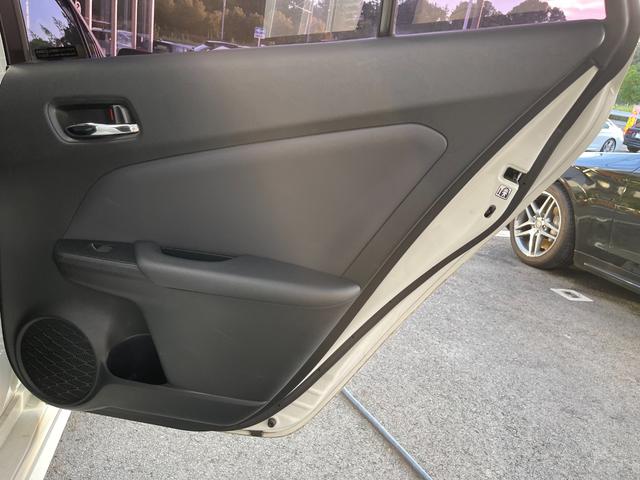 プリウス Ｓツーリングセレクション　アップル保証１年付き　禁煙車　セーフティセンス　ドラレコ　純正ナビ　フルセグ　バックカメラ　モデリスタフルエアロ　ＣＩＬＦＯＲＤセキュリティ　シートヒーター　クルコン　デジタルインナーミラー　ＥＴＣ（51枚目）