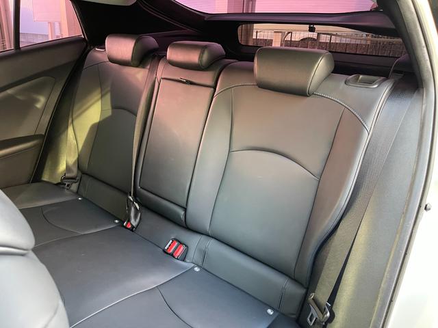 プリウス Ｓツーリングセレクション　アップル保証１年付き　禁煙車　セーフティセンス　ドラレコ　純正ナビ　フルセグ　バックカメラ　モデリスタフルエアロ　ＣＩＬＦＯＲＤセキュリティ　シートヒーター　クルコン　デジタルインナーミラー　ＥＴＣ（56枚目）
