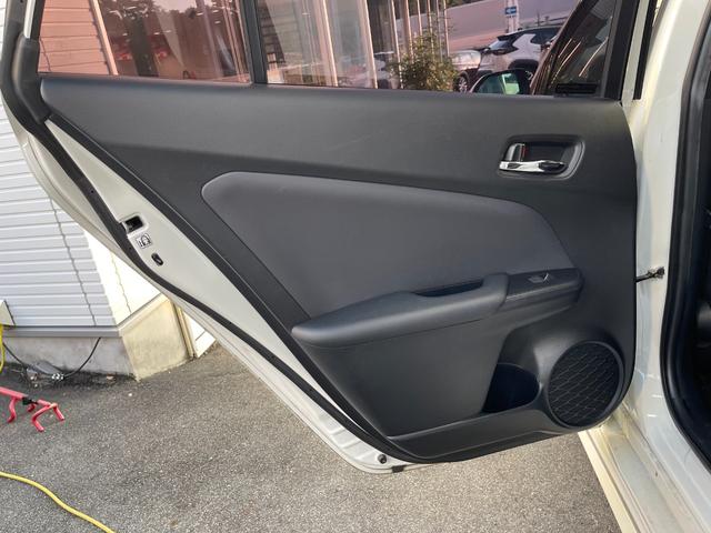 プリウス Ｓツーリングセレクション　アップル保証１年付き　禁煙車　セーフティセンス　ドラレコ　純正ナビ　フルセグ　バックカメラ　モデリスタフルエアロ　ＣＩＬＦＯＲＤセキュリティ　シートヒーター　クルコン　デジタルインナーミラー　ＥＴＣ（59枚目）