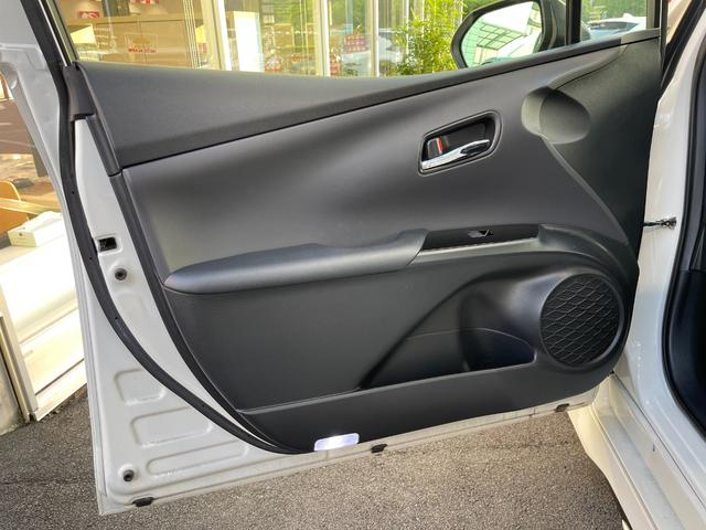 プリウス Ｓツーリングセレクション　アップル保証１年付き　禁煙車　セーフティセンス　ドラレコ　純正ナビ　フルセグ　バックカメラ　モデリスタフルエアロ　ＣＩＬＦＯＲＤセキュリティ　シートヒーター　クルコン　デジタルインナーミラー　ＥＴＣ（65枚目）