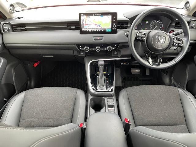 ヴェゼル e:HEV Z メーカー保証付き 1オーナー 禁煙車 ホンダセンシング ホンダコネクト 置くだけ充電 ドラレコ シートヒーター パワーバックドア ステアリングヒーター BSM パドルシフト Aライト ウインカーミラー(9枚目)