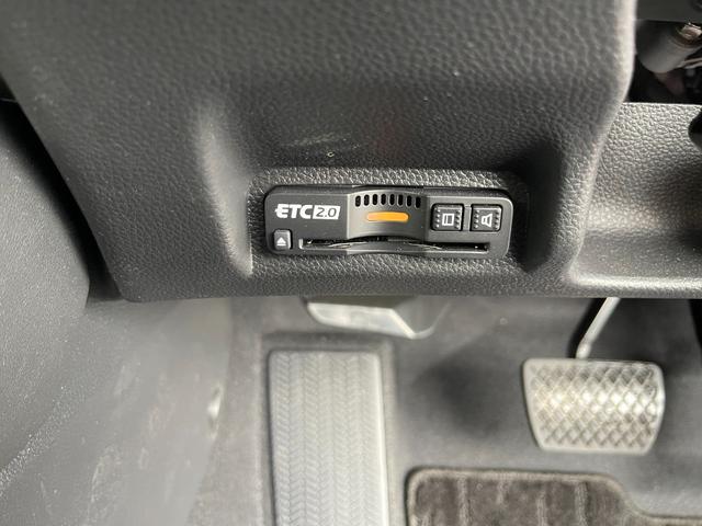 ヴェゼル e:HEV Z メーカー保証付き 1オーナー 禁煙車 ホンダセンシング ホンダコネクト 置くだけ充電 ドラレコ シートヒーター パワーバックドア ステアリングヒーター BSM パドルシフト Aライト ウインカーミラー(15枚目)