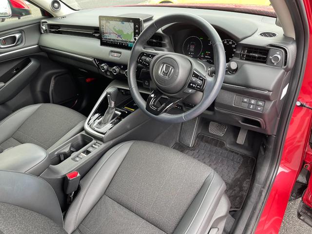 ヴェゼル e:HEV Z メーカー保証付き 1オーナー 禁煙車 ホンダセンシング ホンダコネクト 置くだけ充電 ドラレコ シートヒーター パワーバックドア ステアリングヒーター BSM パドルシフト Aライト ウインカーミラー(23枚目)