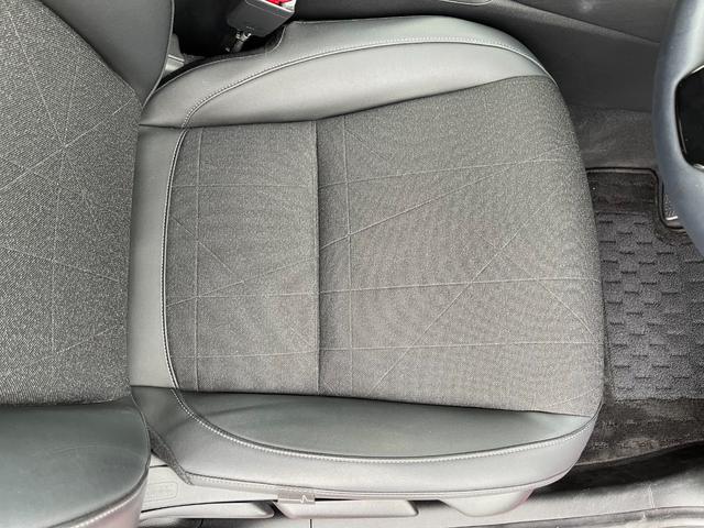 ヴェゼル e:HEV Z メーカー保証付き 1オーナー 禁煙車 ホンダセンシング ホンダコネクト 置くだけ充電 ドラレコ シートヒーター パワーバックドア ステアリングヒーター BSM パドルシフト Aライト ウインカーミラー(41枚目)