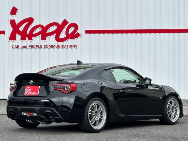 ８６ ＧＴ　アップル１年保証付き　ユーザー直接買取車　禁煙車　６速マニュアル　ＴＥＩＮ車高調　ブリッツマフラー　ＥＮＫＥＩ製１８ＡＷ　社外テール　トランクスポイラー　ナビＴＶ　Ｂカメラ　前後ドラレコ　２．０ＥＴＣ（9枚目）