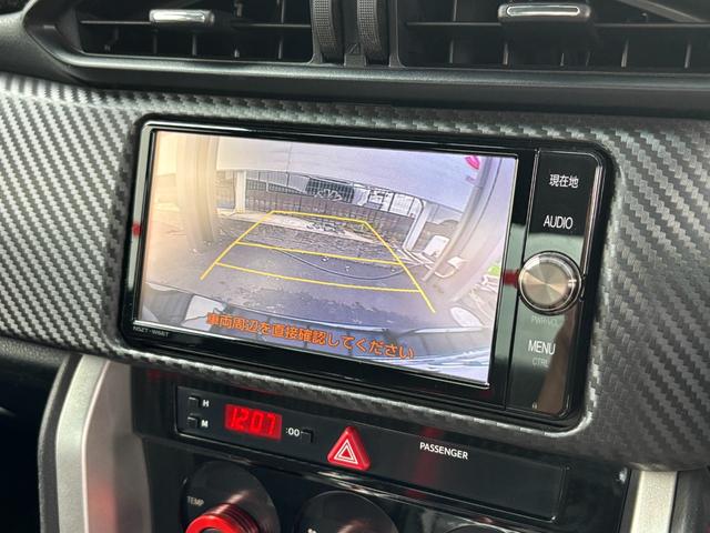 ８６ ＧＴ　アップル１年保証付き　ユーザー直接買取車　禁煙車　６速マニュアル　ＴＥＩＮ車高調　ブリッツマフラー　ＥＮＫＥＩ製１８ＡＷ　社外テール　トランクスポイラー　ナビＴＶ　Ｂカメラ　前後ドラレコ　２．０ＥＴＣ（14枚目）
