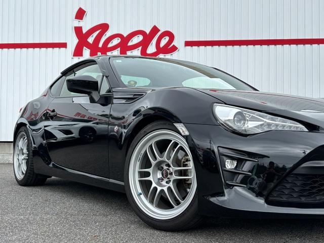８６ ＧＴ　アップル１年保証付き　ユーザー直接買取車　禁煙車　６速マニュアル　ＴＥＩＮ車高調　ブリッツマフラー　ＥＮＫＥＩ製１８ＡＷ　社外テール　トランクスポイラー　ナビＴＶ　Ｂカメラ　前後ドラレコ　２．０ＥＴＣ（21枚目）