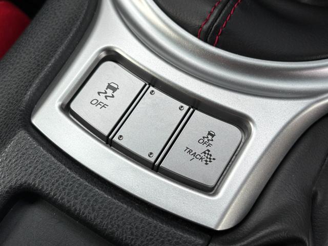 ８６ ＧＴ　アップル１年保証付き　ユーザー直接買取車　禁煙車　６速マニュアル　ＴＥＩＮ車高調　ブリッツマフラー　ＥＮＫＥＩ製１８ＡＷ　社外テール　トランクスポイラー　ナビＴＶ　Ｂカメラ　前後ドラレコ　２．０ＥＴＣ（24枚目）