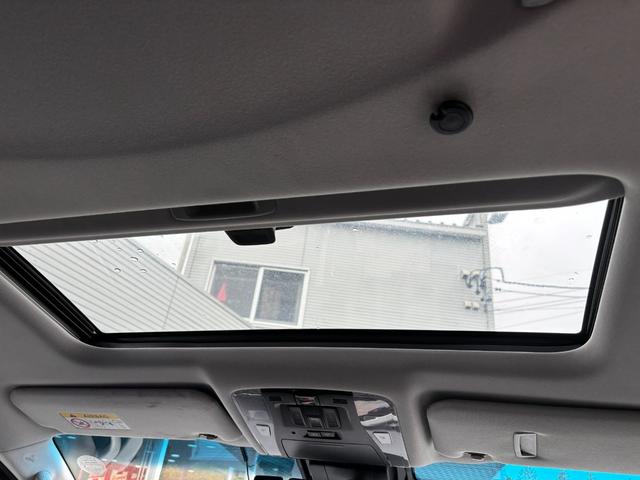 ヴェルファイアハイブリッド ZR Gエディション アップル1年保証付き ユーザー直接買取車 禁煙車 JBLメーカーナビTV パノラミックビューモニター Wサンルーフ 両側パワースライドドア パワーバックドア AC100V ETC 360度ドラレコ(13枚目)