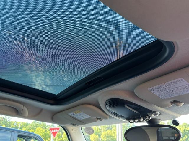 ＭＩＮＩ クーパーＳ　ユーザー直接買取車　禁煙車　ＪＣＷスポーツＰＫＧ　サンルーフ　社外１８インチＡＷ　キーレス　ＥＴＣ　パドルシフト　カーボンドアミラーカバー　リアスポイラー　プッシュスタート　車検令和９年５月まで（16枚目）