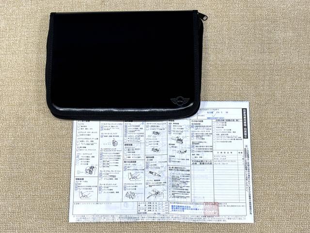 ＭＩＮＩ クーパーＳ　ユーザー直接買取車　禁煙車　ＪＣＷスポーツＰＫＧ　サンルーフ　社外１８インチＡＷ　キーレス　ＥＴＣ　パドルシフト　カーボンドアミラーカバー　リアスポイラー　プッシュスタート　車検令和９年５月まで（20枚目）