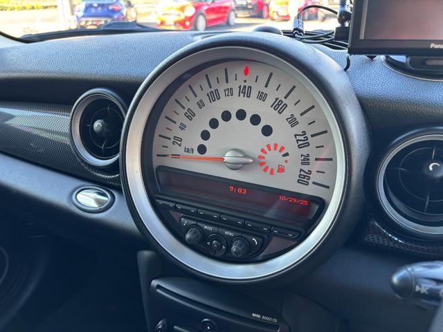 ＭＩＮＩ クーパーＳ　ユーザー直接買取車　禁煙車　ＪＣＷスポーツＰＫＧ　サンルーフ　社外１８インチＡＷ　キーレス　ＥＴＣ　パドルシフト　カーボンドアミラーカバー　リアスポイラー　プッシュスタート　車検令和９年５月まで（23枚目）