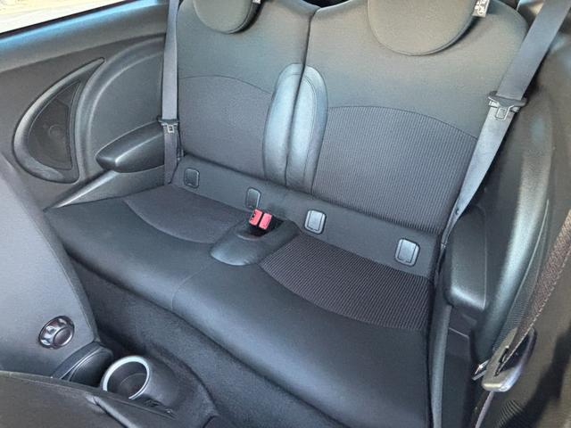 ＭＩＮＩ クーパーＳ　ユーザー直接買取車　禁煙車　ＪＣＷスポーツＰＫＧ　サンルーフ　社外１８インチＡＷ　キーレス　ＥＴＣ　パドルシフト　カーボンドアミラーカバー　リアスポイラー　プッシュスタート　車検令和９年５月まで（34枚目）