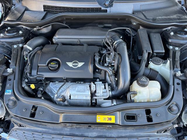 ＭＩＮＩ クーパーＳ　ユーザー直接買取車　禁煙車　ＪＣＷスポーツＰＫＧ　サンルーフ　社外１８インチＡＷ　キーレス　ＥＴＣ　パドルシフト　カーボンドアミラーカバー　リアスポイラー　プッシュスタート　車検令和９年５月まで（41枚目）
