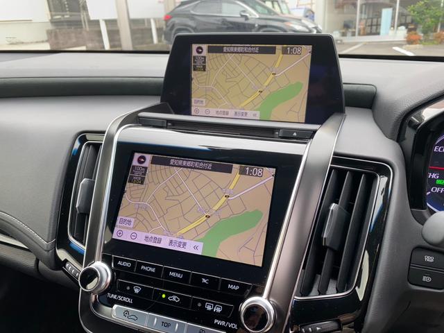 クラウンハイブリッド ＲＳアドバンス　メーカーナビ　禁煙車　フルセグＴＶ　バックカメラ　ムーンルーフ　社外１９ＡＷ　３眼ＬＥＤ　ＢＳＭ　ＡＣＣ　ＨＵＤ　カードキー　パワーシート　ＡＣ１００Ｖ　パドルシフト　オートハイビーム　プリクラッシュ（9枚目）